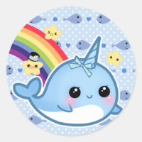 El pequeño narval con arcoiris y estrellas