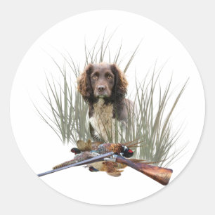 Pegatina Redonda El Sprocker Spaniel, el arte del perro de las arma