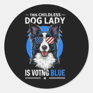Pegatina Redonda Elecciones de Dama de Perro 2024 Feminista Demócra