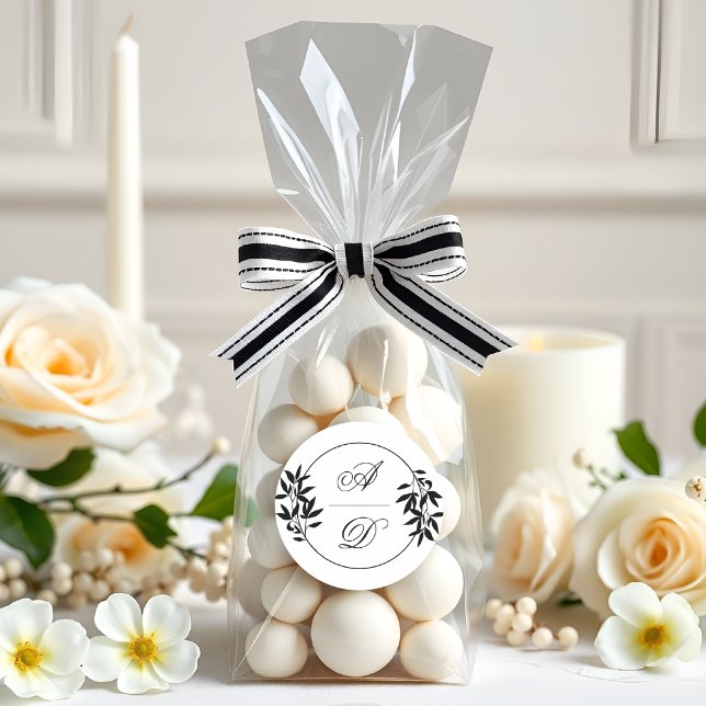 Pegatina Redonda Elegant black, white branch and initials wedding (Subido por el creador)
