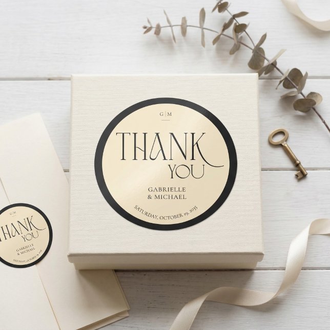 Pegatina Redonda Elegant Serif Typography "Thank You" Wedding Favor (Subido por el creador)