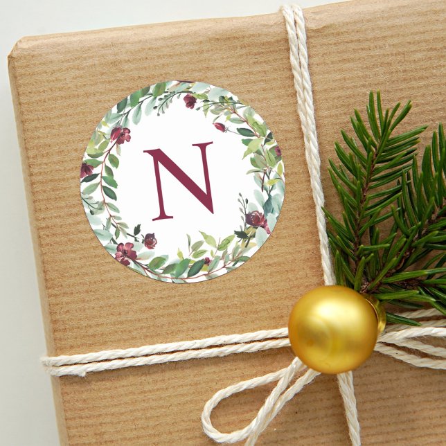 Pegatina Redonda Elegant Winter Greenery Burgundy Monogram Wreath (Subido por el creador)