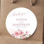 Pegatina Redonda Elegante acuarela rústica floral gracias boda<br><div class="desc">Elegante, sencillo verano primavera, rústico floral floral floral, flores color de agua rosa rosa rosa rosa gracias a la plantilla pegatina boda con un guión de caligrafía de moda. Fácil de personalizar con tu texto, nombres y fecha! Adecuado para un campo rústico al aire libre que ama a los bodas...</div>