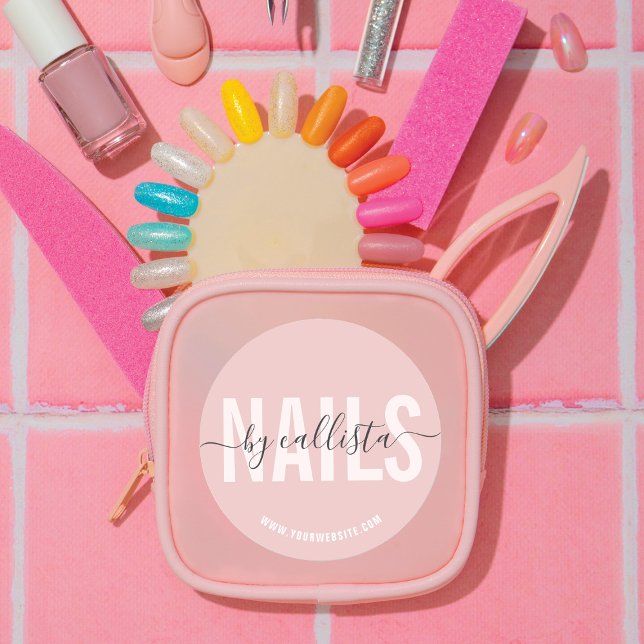 Pegatina Redonda Elegante artista de uñas de tipografía simple y mo (Subido por el creador)