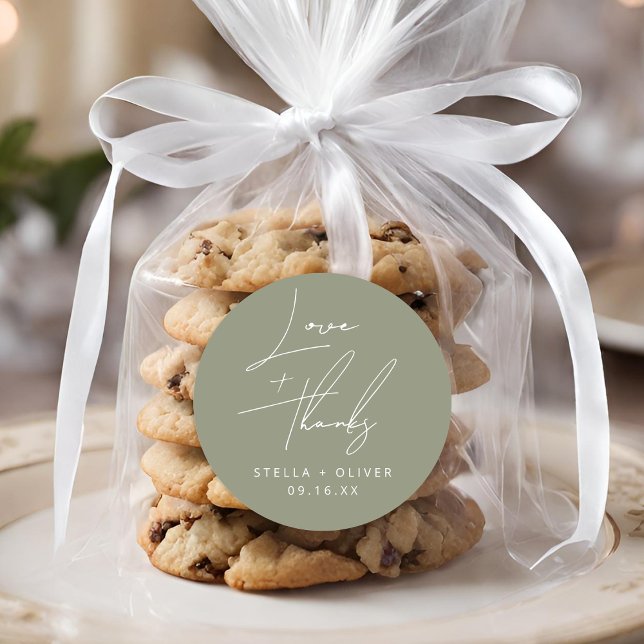 Pegatina Redonda Elegante boda de amor + gracias con guion en verde (Elegant Sage Green Script Love + Thanks Wedding Classic Round Sticker)