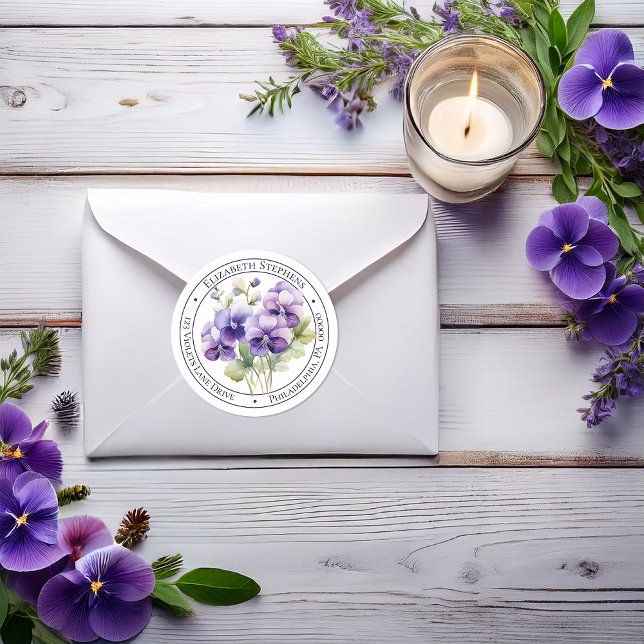 Pegatina Redonda Elegante Boho Violetitas Moradas Florales Direcció (Elegant Boho Purple Violets Floral Return Address Envelope Seal Classic Round Sticker)
