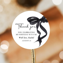 Pegatina Redonda Elegante Coqueta Lazo Negro Sticker de Cumpleaños