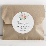 Pegatina Redonda Elegante Dainty Floral Gracias Favor De Boda<br><div class="desc">Este elegante pegatina redondo elegante y floral de agradecimiento es perfecto para un boda moderno. El diseño presenta rosas rosas rosas rosas, blancas y rosadas, peonías con follaje verde agrupadas en ramos, acentuando los hermosos colores otoñales. Haga que el pegatina le asigne las etiquetas propias, incluyendo sus nombres, el evento...</div>