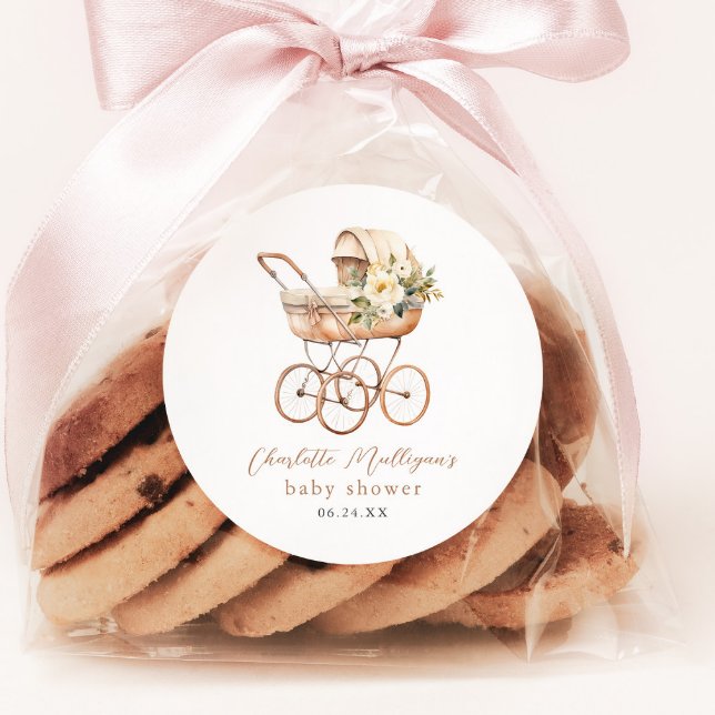 Pegatina Redonda Elegante ducha de portaequipajes para bebés de épo (Vintage baby carriage gender neutral baby shower favor sticker or envelope enclosure.)