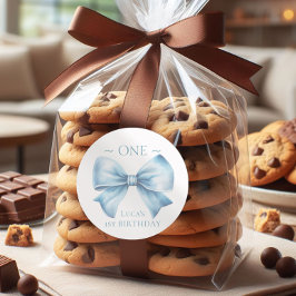 Pegatina Redonda Elegante Dusty Blue Bow First Boy Cumpleaños