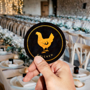 Pegatina Redonda Elegante elección de comida de pollo negro y dorad