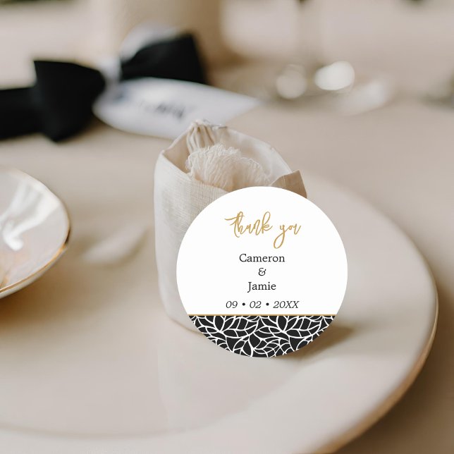 Pegatina Redonda Elegante follaje negro y blanco gracias (Stylish Black and White Foliage Thank You Classic Round Sticker)