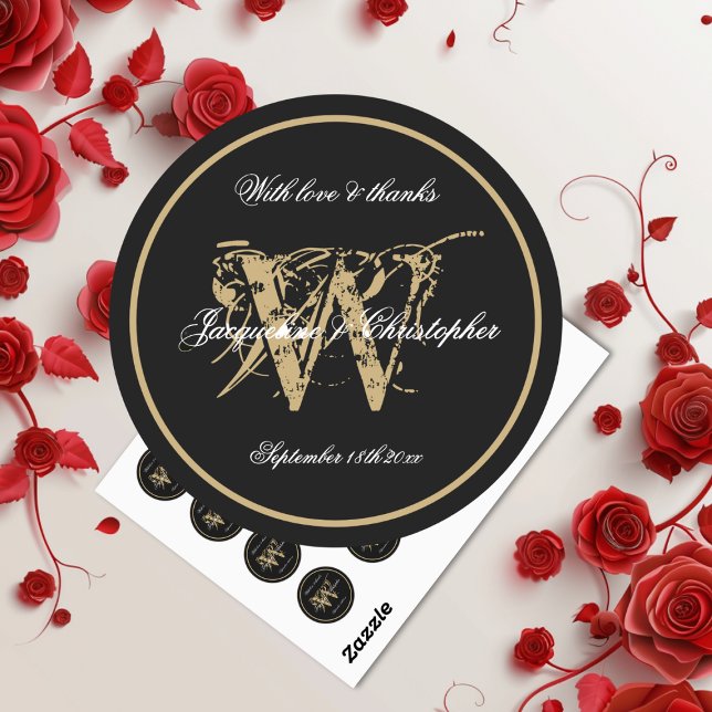 Pegatina Redonda Elegante guión de Moda del nombre del monograma do (Elegant Black White Gold Monogram Name Chic Script Classic Round Stickers.)