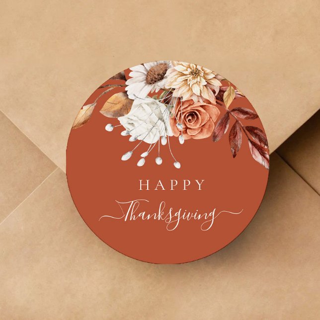 Pegatina Redonda Elegante Terracota Fall Floral Feliz Día de Gracia (Elegant Terracotta Fall Floral Happy Thanksgiving Classic Round Sticker)