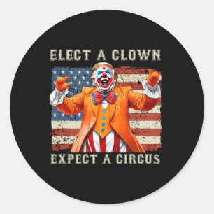Pegatina Redonda Elige un payaso espera un circo bandera de EE. UU.