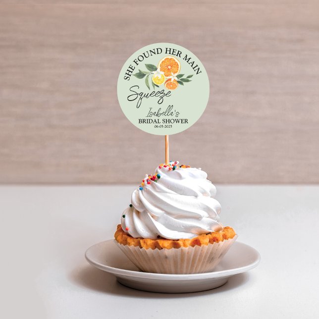 Pegatina Redonda Ella encontró su fiesta de despedida de soltera de (She Found Her Main Squeeze)