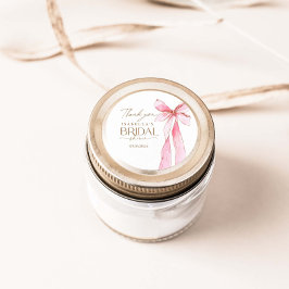 Pegatina Redonda Ella está atando el nudo Bridal Shower