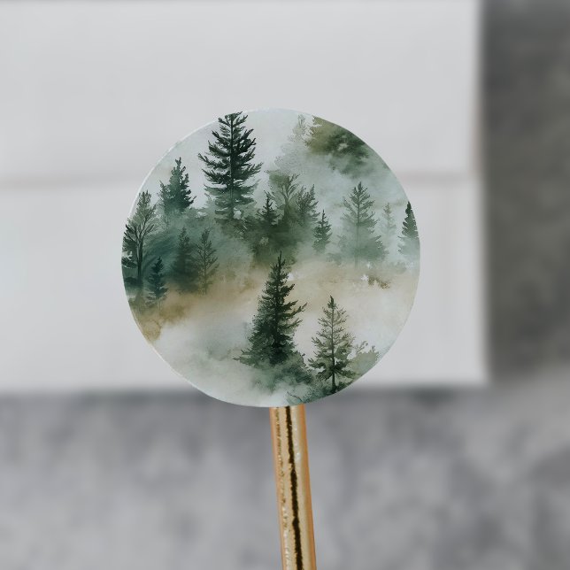 Pegatina Redonda EMELIA Boda del Bosque Verde de la Selva Montaña M (EMELIA Modern Mountain Sage Green Forest Wedding Classic Round Sticker)