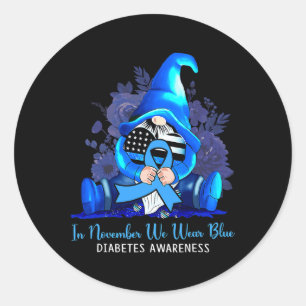 Pegatina Redonda En Noviembre Vivimos Gnomes Azules Sensibilización
