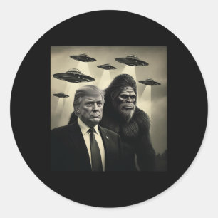 Pegatina Redonda Encuentro de alienígenas ovni Bigfoot Trump Conspi