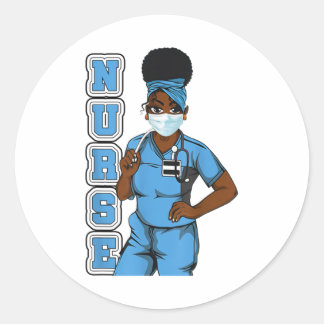 Pegatina Redonda Enfermera negra uniforme máscara facial mujeres af