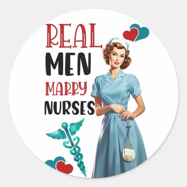 Pegatina Redonda Enfermera retro Pinup_ Hombres reales se casan con (Anverso)