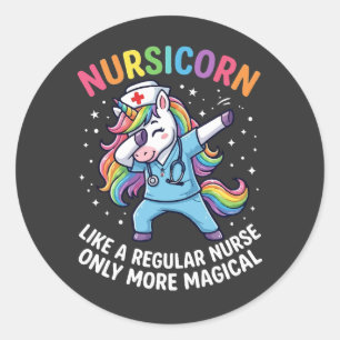 Pegatina Redonda Enfermera Unicornio Energía Brillante y Mágica 