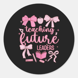 Pegatina Redonda Enseñando a futuros líderes a un profesor de Coque