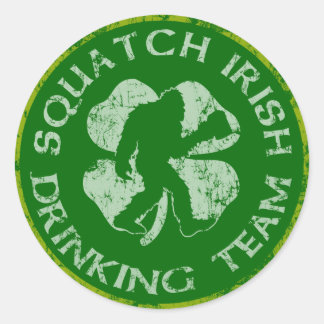 Pegatina Redonda Equipo irlandés de bebidas Squatch