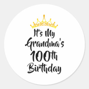 Pegatina Redonda Es el cumpleaños número 100 de mi abuela Corona Fe