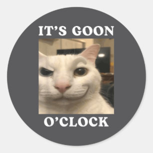 Pegatina Redonda Es la hora del Goon, gato divertido 