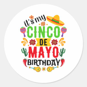 Pegatina Redonda Es mi primer cumpleaños de mayo gracioso cinco de