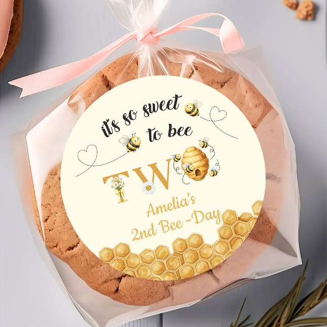 Pegatina Redonda Es Tan Dulce Cumpleaños 2 de Abeja (Subido por el creador)