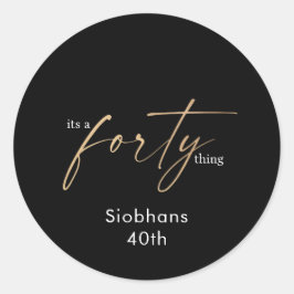 Pegatina Redonda es un elegante de 40 años de cuarenta