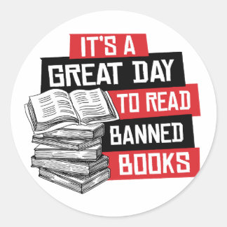 Pegatina Redonda Es un gran día leer libros prohibidos