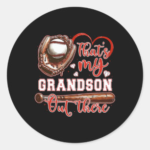 Pegatina Redonda Esa es mi nieto ahí fuera, abuela de béisbol.