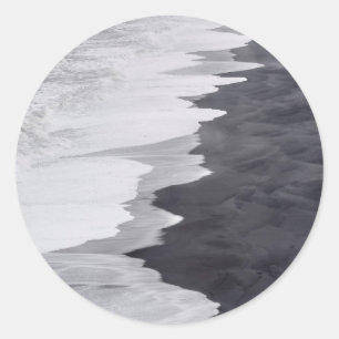 Pegatina Redonda Escenario de playa en blanco y negro