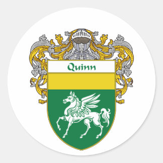 Pegatina Redonda Escudo de armas de Quinn (Mantled)