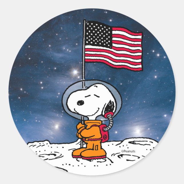 Pegatina Redonda ESPACIO | Snoopy Con Astronauta De Bandera (Anverso)
