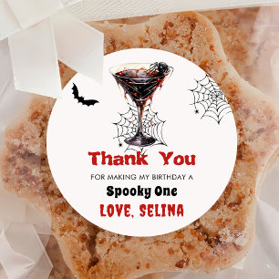Pegatina Redonda Espeluznante fiesta de cumpleaños tan banal de Hal