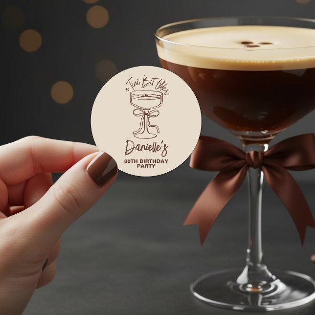 Pegatina Redonda Espresso Martini 30 cumpleaños un poco más viejo d (Subido por el creador)