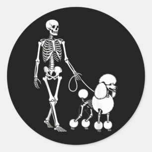 Pegatina Redonda Esqueleto Paseando Amantes de Perros Caniche Humor