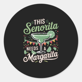 Pegatina Redonda Esta señorita necesita una Margarita - Margarita L