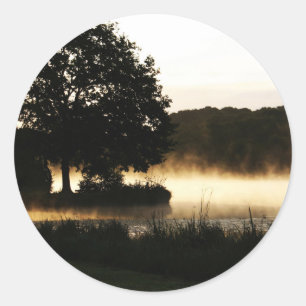 Pegatina Redonda Estación de escena de Morning Lake