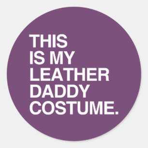 PEGATINA REDONDA ESTE ES MI TRAJE DE CUERO DE PAPÁ