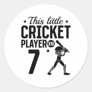 Pegatina Redonda Este pequeño jugador de cricket tiene 7 años - 7º 