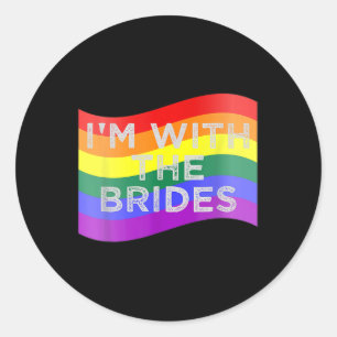 Pegatina Redonda Estoy Con La Camisa De La Fiesta De La Boda Lesbia