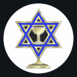 Pegatina Redonda Estrella judía<br><div class="desc">Regalos judíos e ideas de regalo con la bella Estrella Judía de David con una copa de vino en el centro.</div>