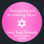 Pegatina Redonda Estrella rosa caliente de David Bat Mitzvah Seals<br><div class="desc">Añada estos magníficos pegatinas de sobre redondo sellos judíos Bat o Bar Mitzvah a sus invitaciones, sobres, tarjetas de agradecimiento o cualquier otro artículo como regalos o favores de agradecimiento. Para niño o chica. Diseño moderno de letras caligráficas de escritura blanca de moda. Antecedentes en cálidos tonos rosas y violetas....</div>
