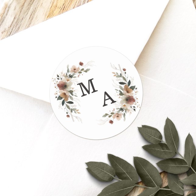 Pegatina Redonda Ethereance Floral Wreath Boda Monograma (Seal your wedding details with love using our custom monogram stickers, tailored for elegance.)